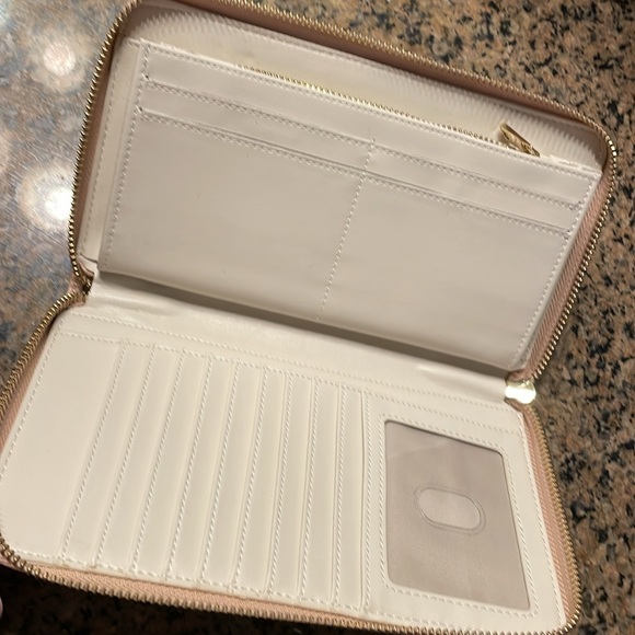 Elkie & Co. Wallet - Picture 9 of 16